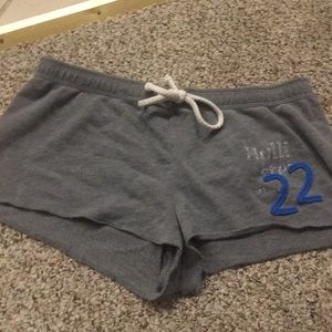 🛍Hollister comfy sweat shorts